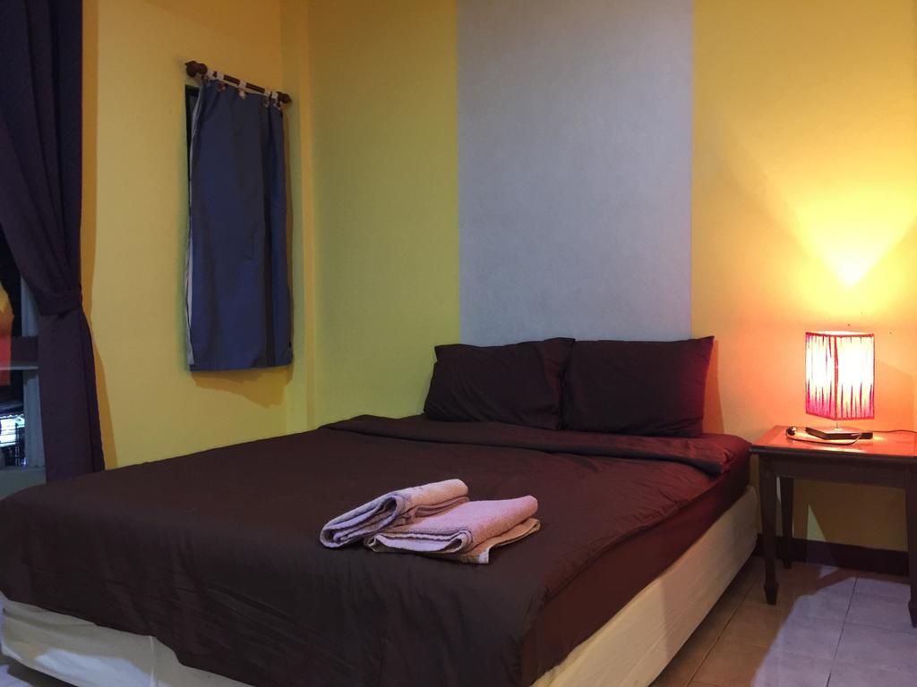 Andaman Place Guesthouse Patong ภายนอก รูปภาพ