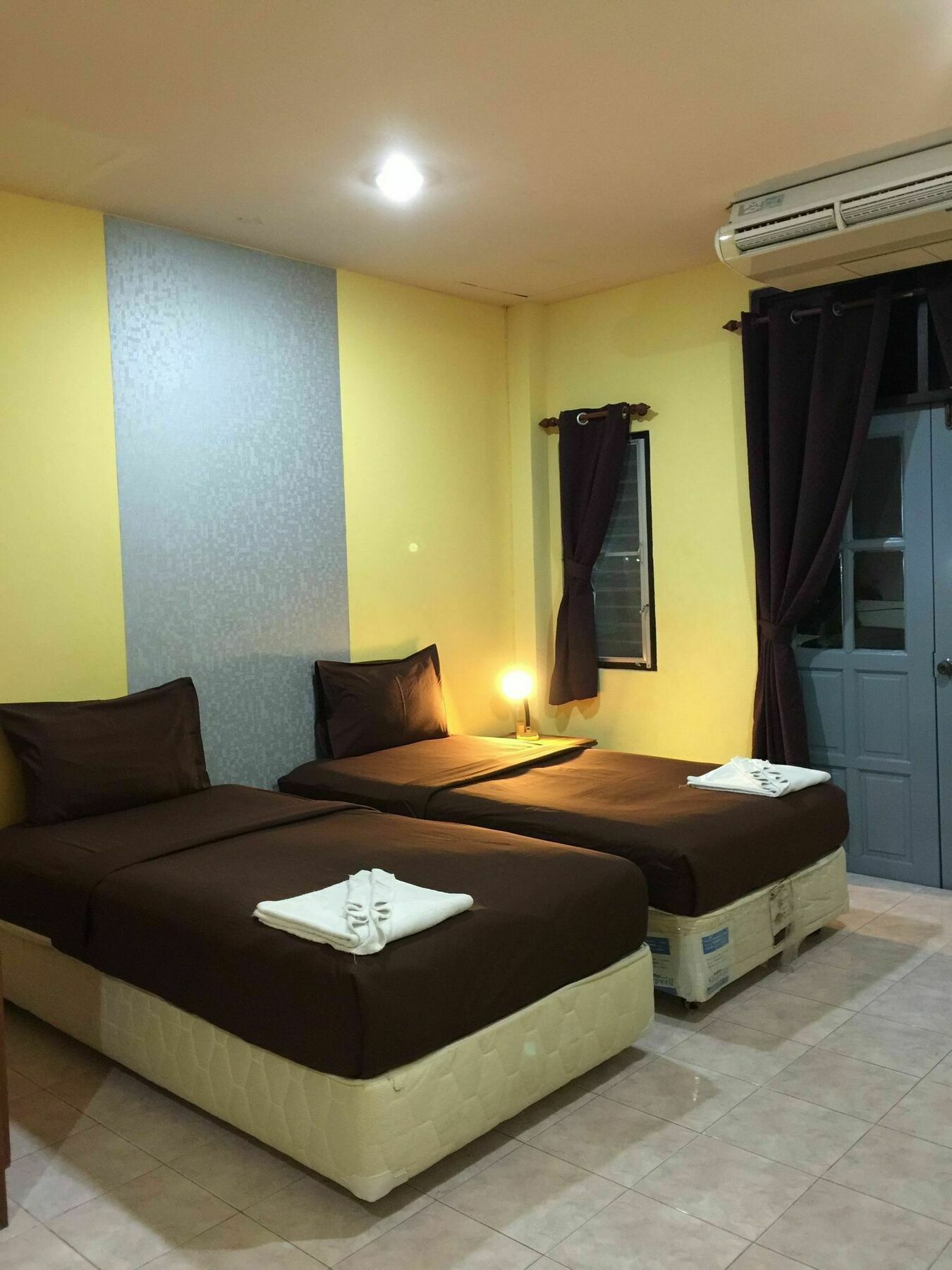 Andaman Place Guesthouse Patong ภายนอก รูปภาพ