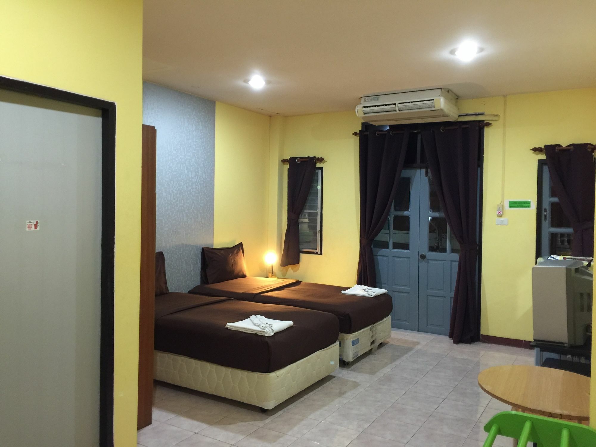 Andaman Place Guesthouse Patong ภายนอก รูปภาพ