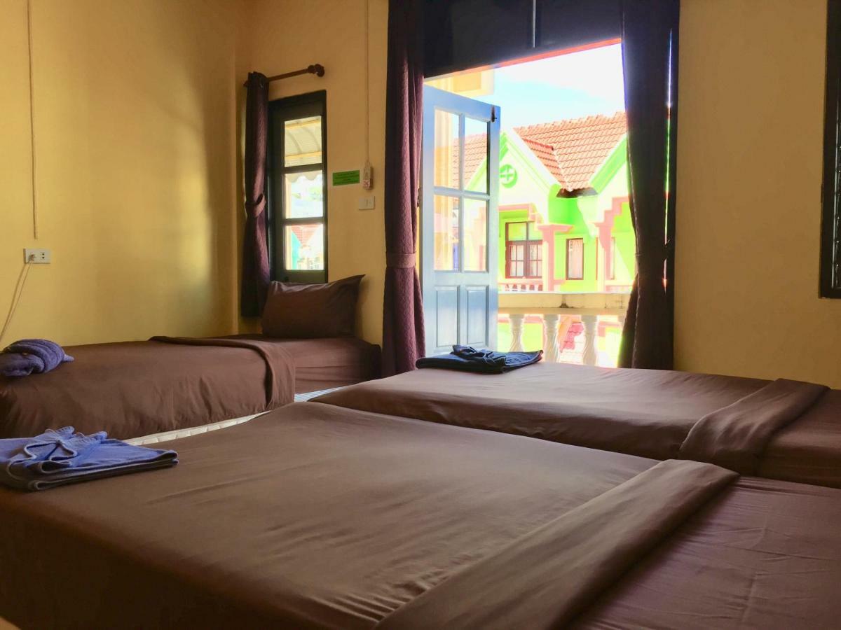 Andaman Place Guesthouse Patong ภายนอก รูปภาพ