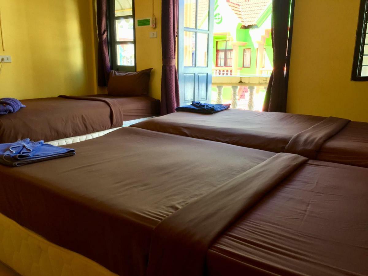Andaman Place Guesthouse Patong ภายนอก รูปภาพ